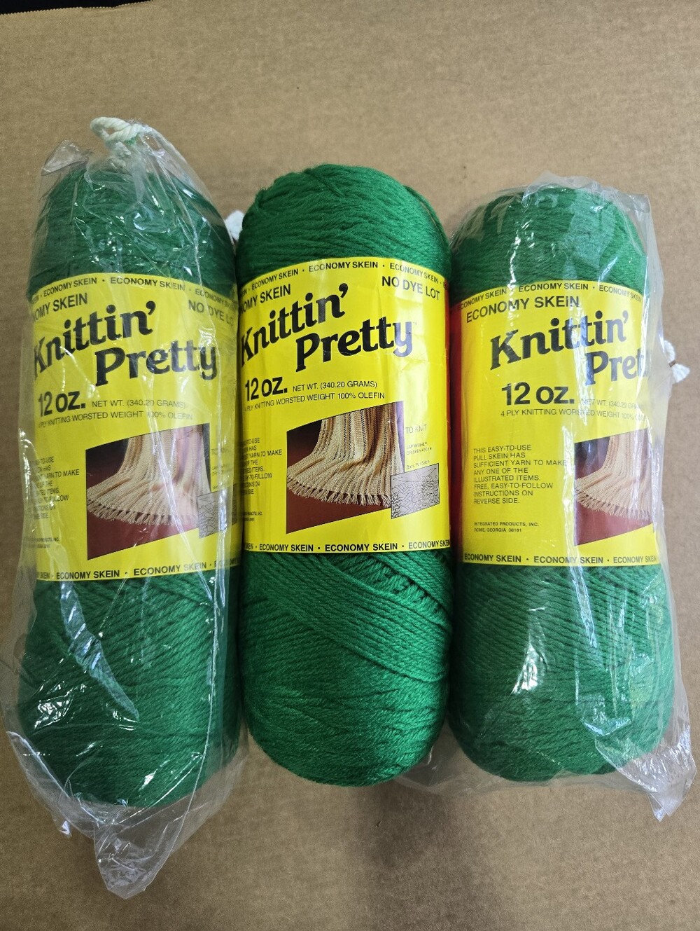 🧶Knittin' Pretty Economy Skein Vintage Yarn.